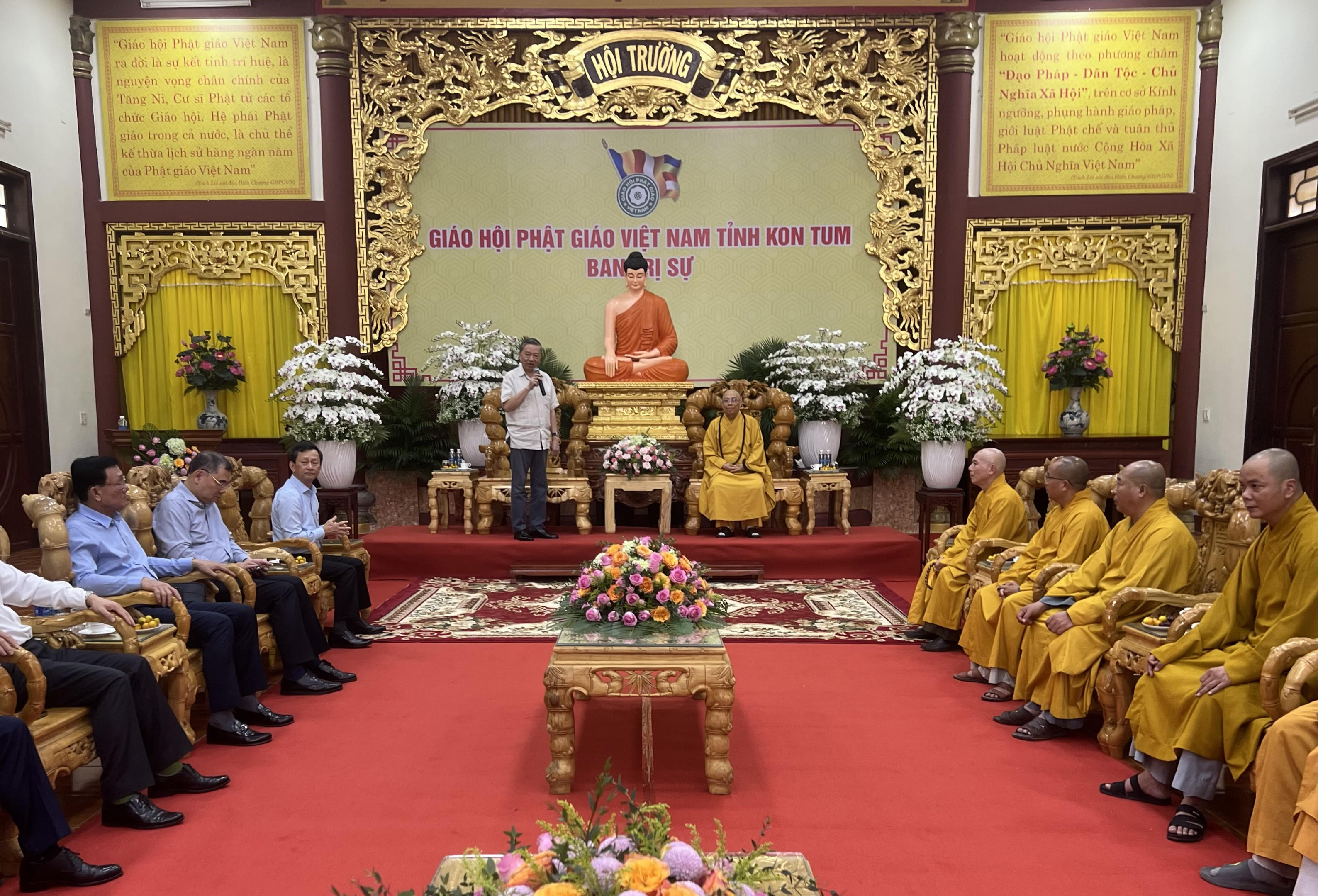 Đại tướng Tô Lâm- Bộ trưởng Bộ Công an thăm các cơ sở tôn giáo trên địa bàn thành phố Kon Tum