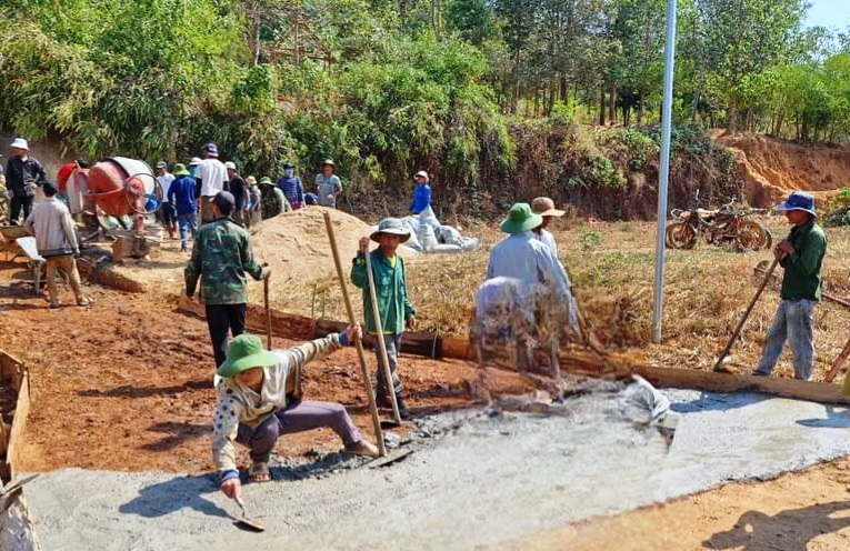 Tiếp tục đẩy mạnh thực hiện phong trào thi đua “Kon Tum chung sức xây dựng nông thôn mới”