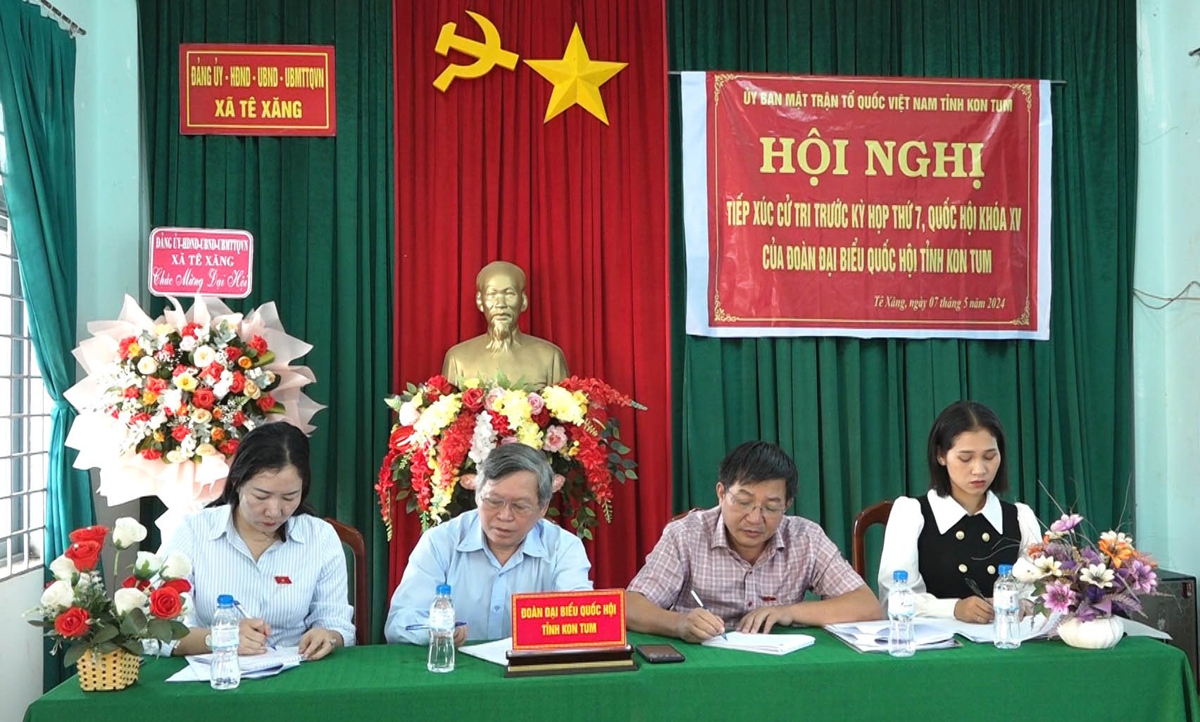 Đoàn ĐBQH tỉnh tiếp xúc cử tri tại huyện Tu Mơ Rông