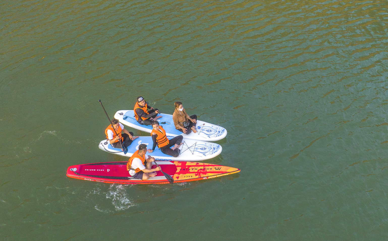 Chèo thuyền Kayak khám phá Vịnh Hạ Long