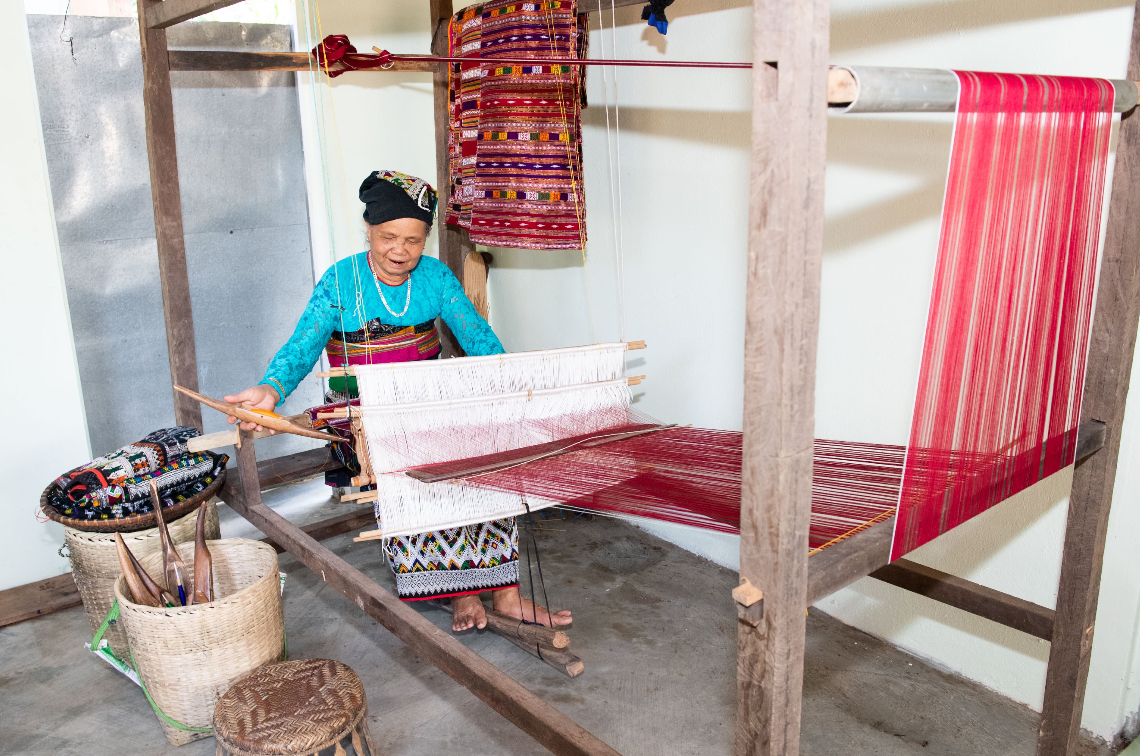 Phụ nữ Thái Đen ở Ia Muung gìn giữ nghề dệt thổ cẩm
